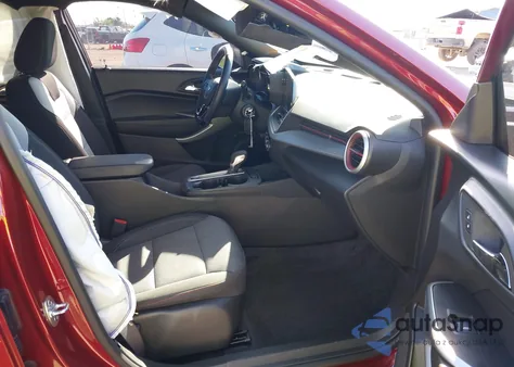 2025 Chevrolet Trax Fwd 1Rs z USA, uszkodzony, nr VIN KL77LGEP5SC217207